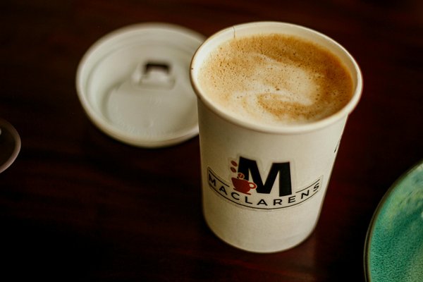 Robes karma koma pour invitées : élégance à prix réduit